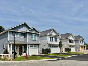 8 Fieldstone Court 8, Bethel CT 06801