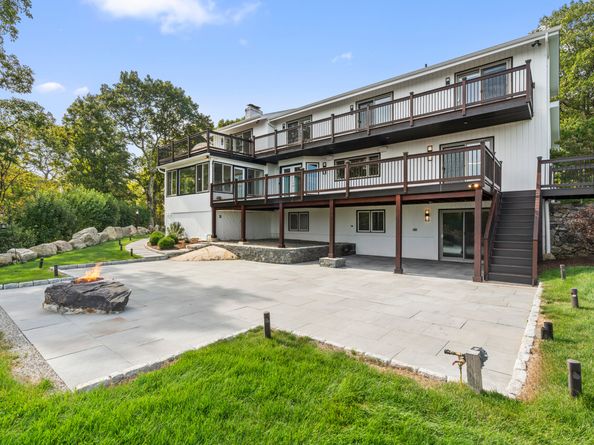 11 Hillcrest Drive, New Fairfield CT 06812