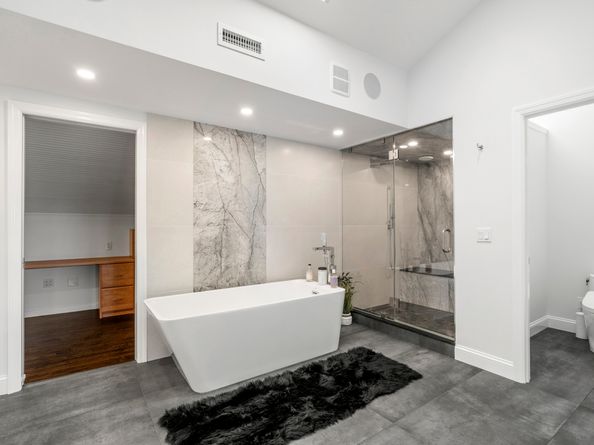 11 Hillcrest Drive, New Fairfield CT 06812