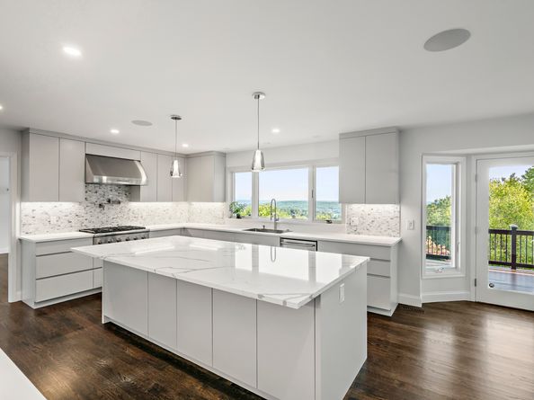 11 Hillcrest Drive, New Fairfield CT 06812