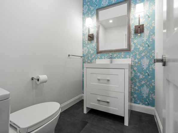 11 Hillcrest Drive, New Fairfield CT 06812