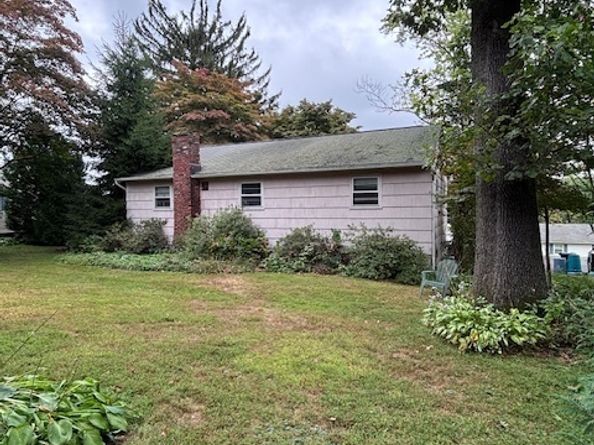 26 Clearview Drive, Brookfield CT 06804