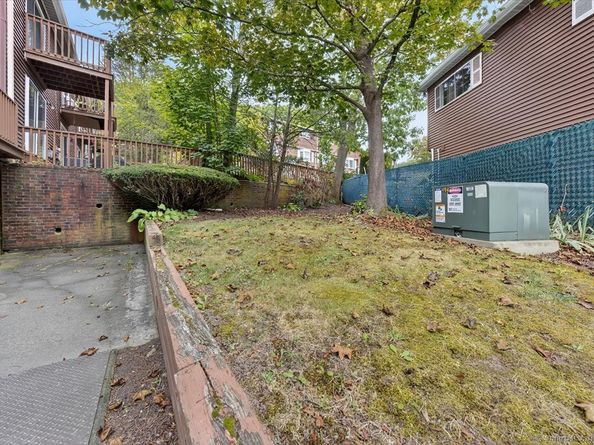 225 Edgemoor Road APT H, Bridgeport CT 06606