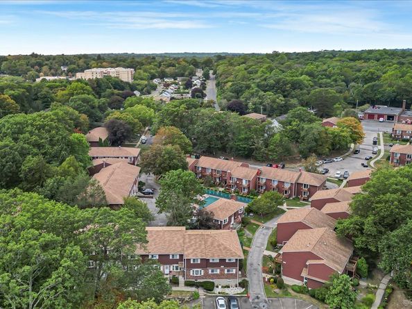 225 Edgemoor Road APT H, Bridgeport CT 06606