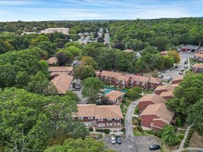 225 Edgemoor Road APT H, Bridgeport CT 06606