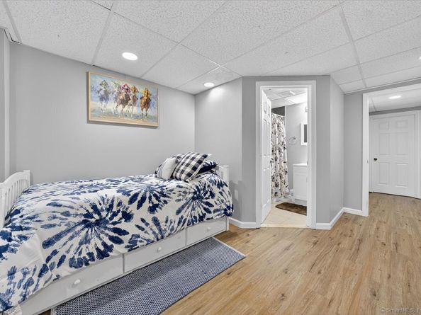 225 Edgemoor Road APT H, Bridgeport CT 06606