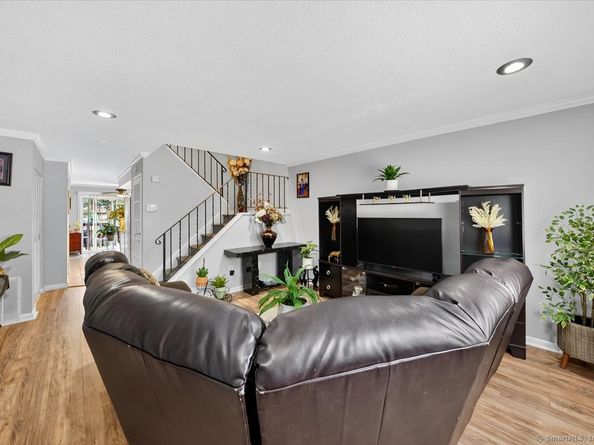 225 Edgemoor Road APT H, Bridgeport CT 06606