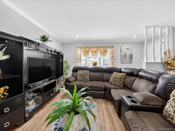225 Edgemoor Road APT H, Bridgeport CT 06606