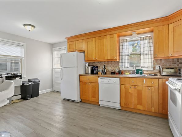 65 Dobson Street, Bridgeport CT 06606