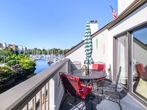 105 Harbor Drive APT 106, Stamford CT 06902