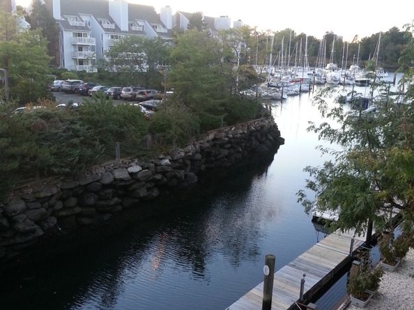 105 Harbor Drive APT 106, Stamford CT 06902