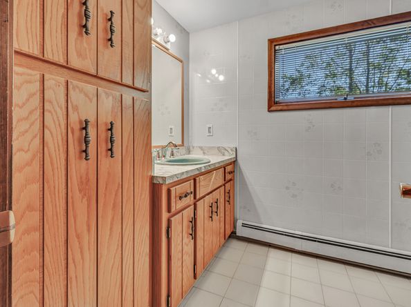 65 Cloverdale Avenue, Shelton CT 06484