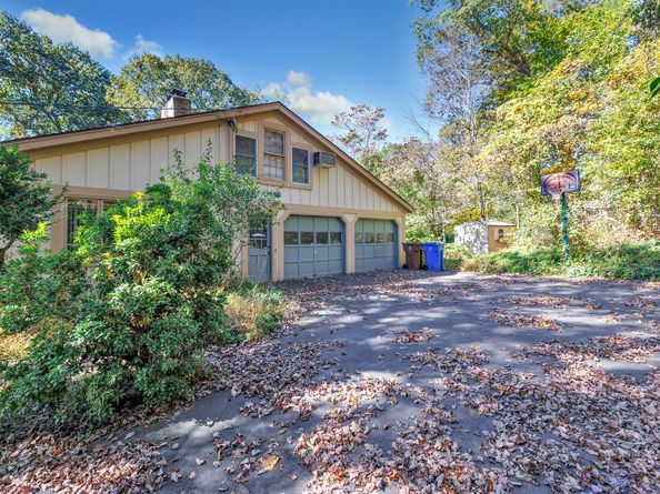65 Cloverdale Avenue, Shelton CT 06484