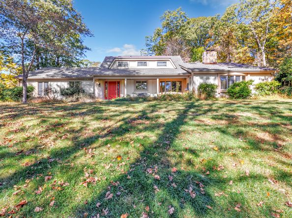 65 Cloverdale Avenue, Shelton CT 06484