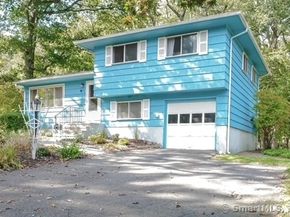 35 Mohawk Drive, Norwalk CT 06851