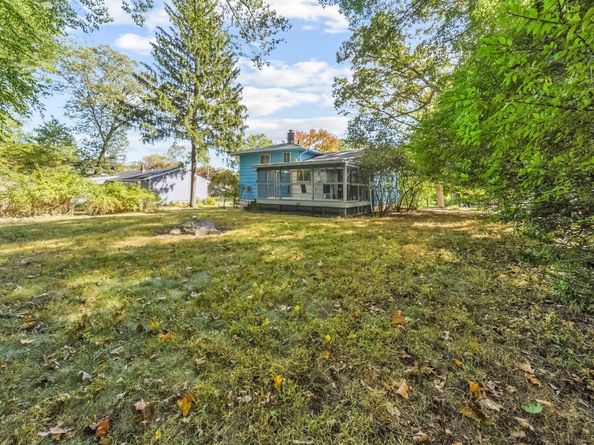 35 Mohawk Drive, Norwalk CT 06851