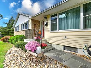 120 Bittersweet Lane, Stratford CT 06614