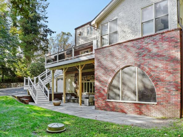 244 Strobel Road, Trumbull CT 06611