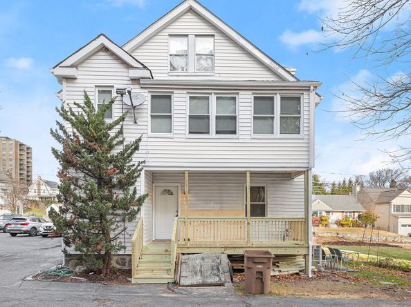 21 Holcomb Avenue, Stamford CT 06906