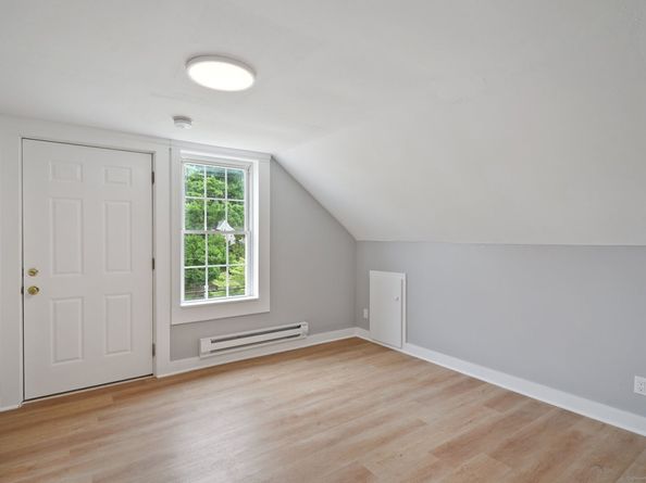 21 Holcomb Avenue, Stamford CT 06906