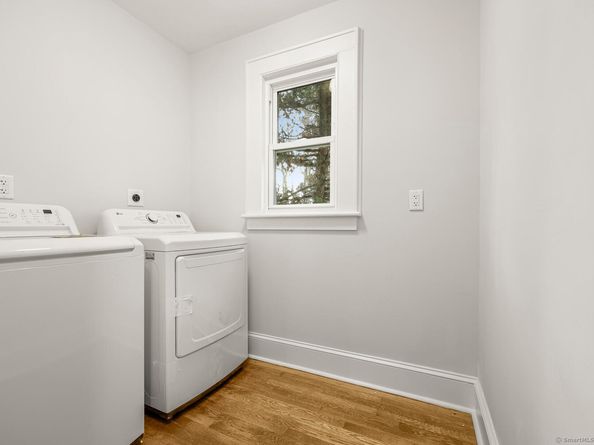 21 Holcomb Avenue, Stamford CT 06906