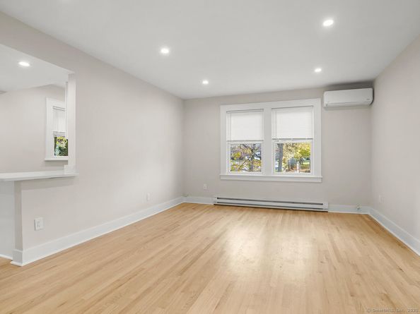 21 Holcomb Avenue, Stamford CT 06906