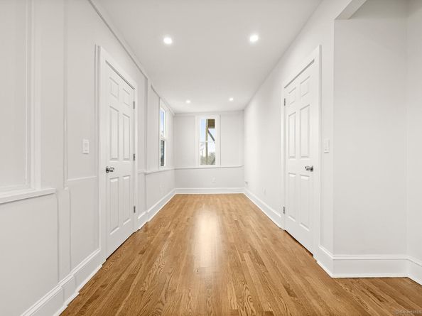 21 Holcomb Avenue, Stamford CT 06906