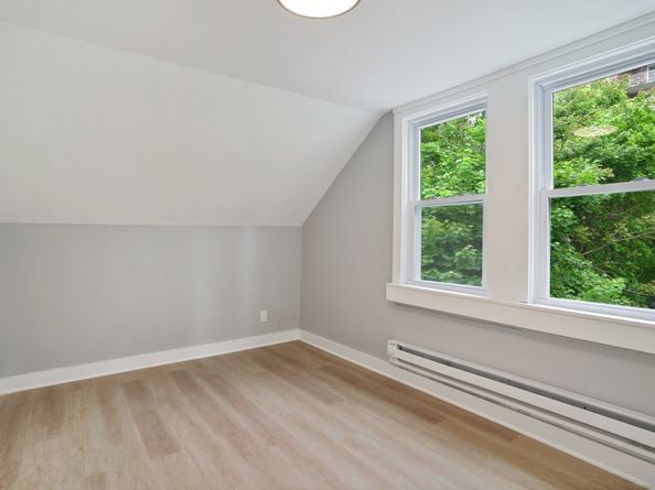 21 Holcomb Avenue, Stamford CT 06906