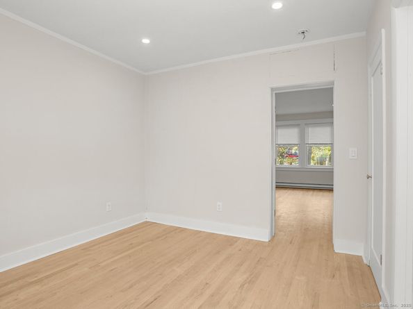 21 Holcomb Avenue, Stamford CT 06906