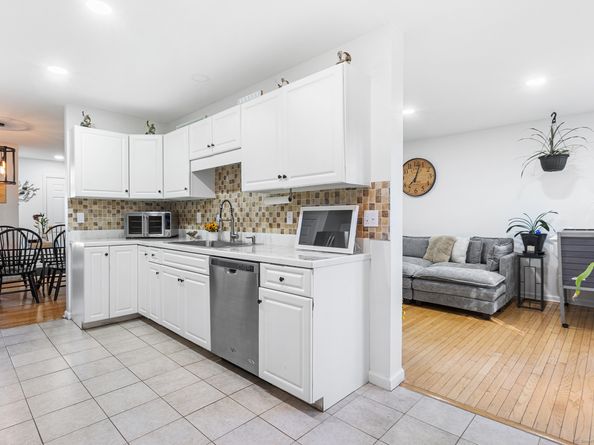 302 Lexington Boulevard 302, Bethel CT 06801