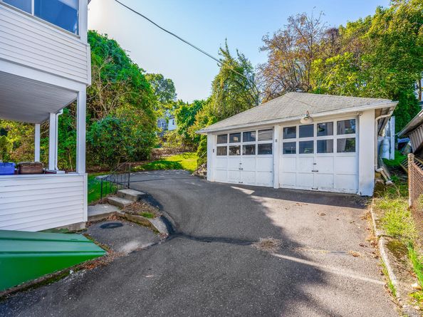760 Howe Avenue, Shelton CT 06484