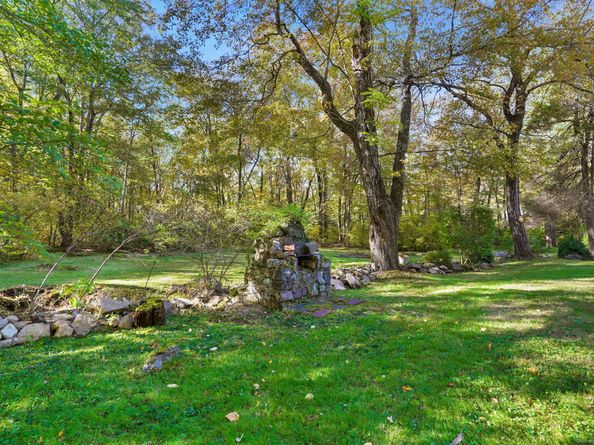 477 Newtown Turnpike, Redding CT 06896
