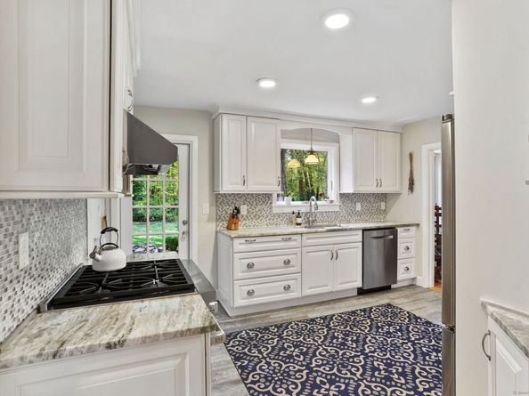 477 Newtown Turnpike, Redding CT 06896