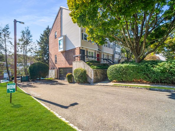 109 Highland Road 109, Stamford CT 06902