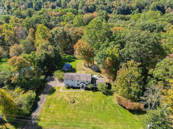 10 Buckboard Ridge, Bethel CT 06801