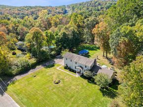 10 Buckboard Ridge, Bethel CT 06801