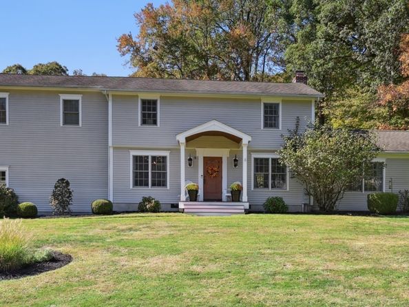 10 Buckboard Ridge, Bethel CT 06801