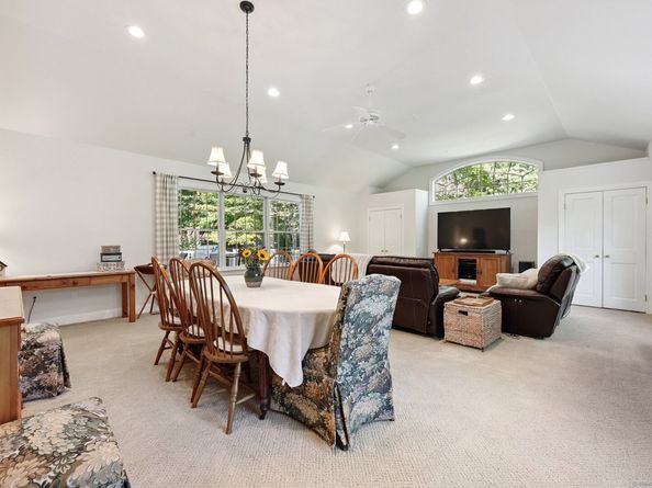10 Buckboard Ridge, Bethel CT 06801