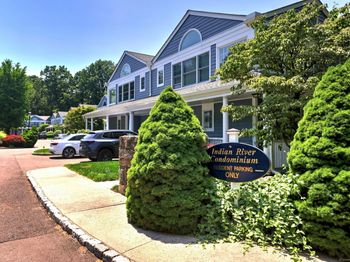 230 Saugatuck Avenue