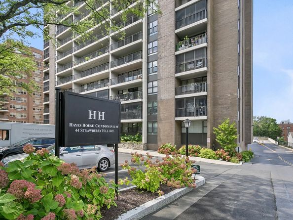 44 Strawberry Hill Avenue 5L, Stamford CT 06902