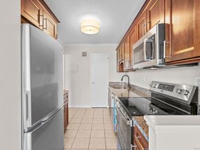44 Strawberry Hill Avenue 5L, Stamford CT 06902