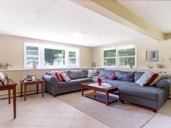 15 Winthrop Drive, Shelton CT 06484