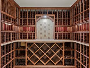 113 Skyview Lane, New Canaan CT 06840