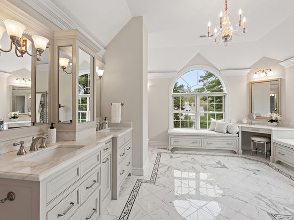 113 Skyview Lane, New Canaan CT 06840