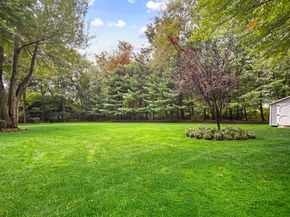 113 Skyview Lane, New Canaan CT 06840