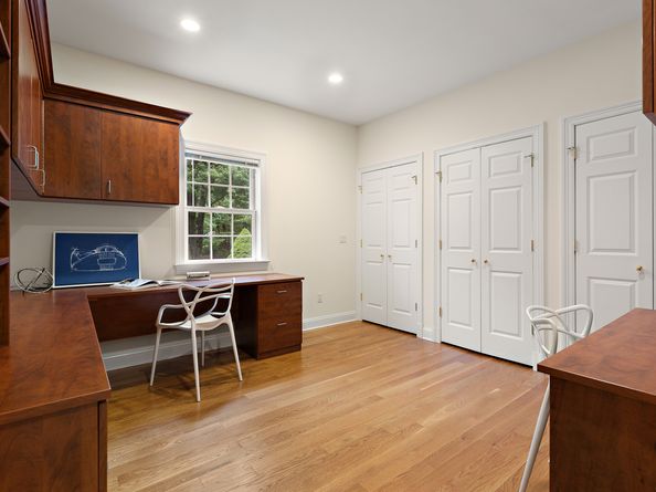 113 Skyview Lane, New Canaan CT 06840