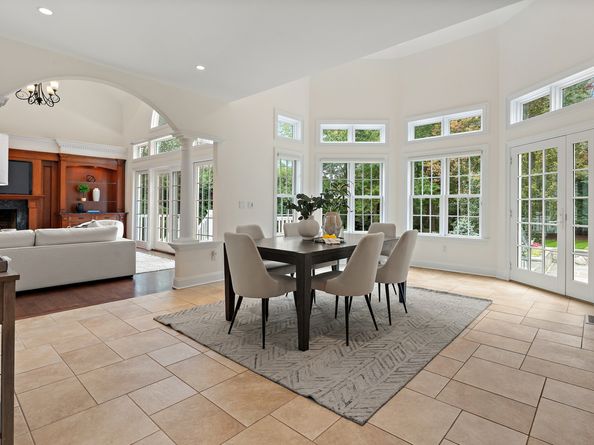 113 Skyview Lane, New Canaan CT 06840