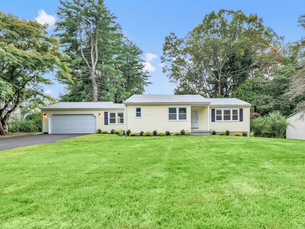 275 Dayton Road, Trumbull CT 06611