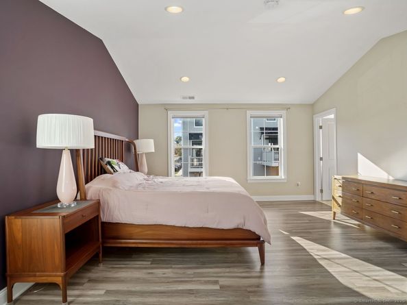 22 Brentwood Circle 22, Danbury CT 06810