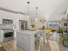 22 Brentwood Circle 22, Danbury CT 06810